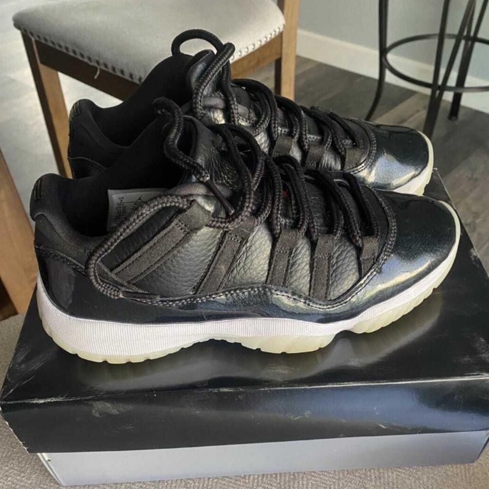 Air Jordan 11 Low Black White Mens Sneakers Retro Patent Leather Size 7 - Picture 5 of 5